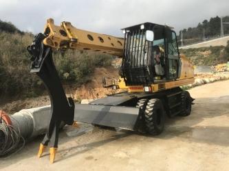 Gradall XL 3300