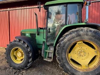 John Deere 6310