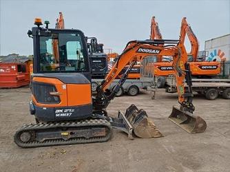 Doosan DX 27 Z - 7