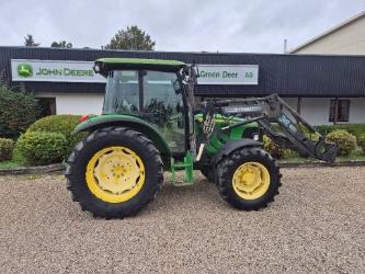 John Deere 5820