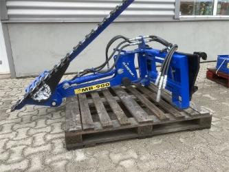 Slanetrac MB-900