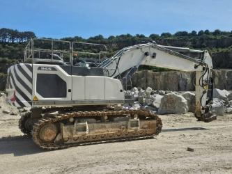 Liebherr R 945