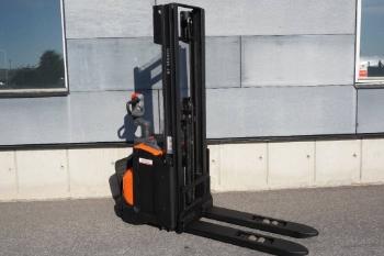 Toyota SWE120L