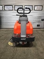 Hako Sweepmaster B800R