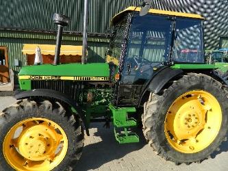 John Deere 2250