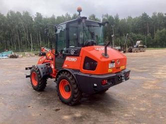 Kubota R 090