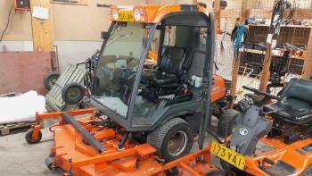 Kubota F3890