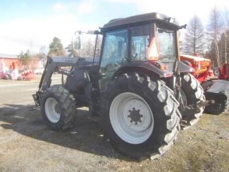 Valtra A93 +Etukuormain