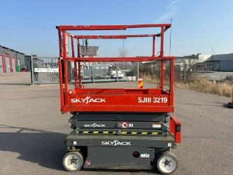 SkyJack 3219