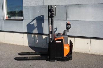 Toyota SWE120