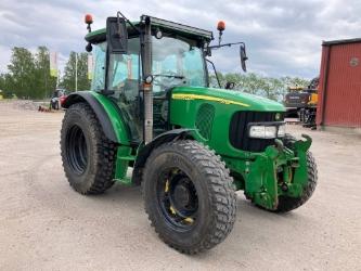 John Deere 5720