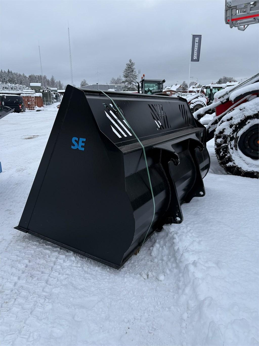 SE Equipment  Snöskopa 4000L Skopor