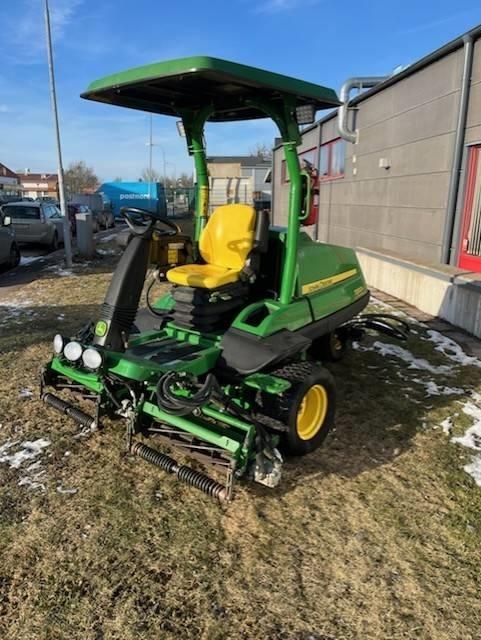 John Deere 7200 A Fairway-gräsklippare