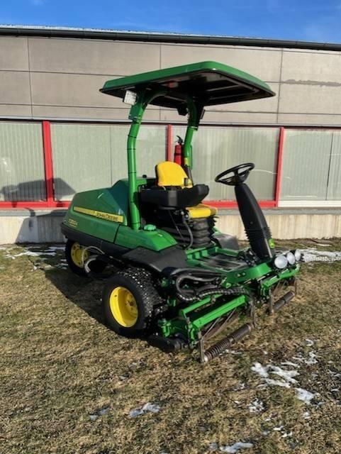 John Deere 7200 A Fairway-gräsklippare