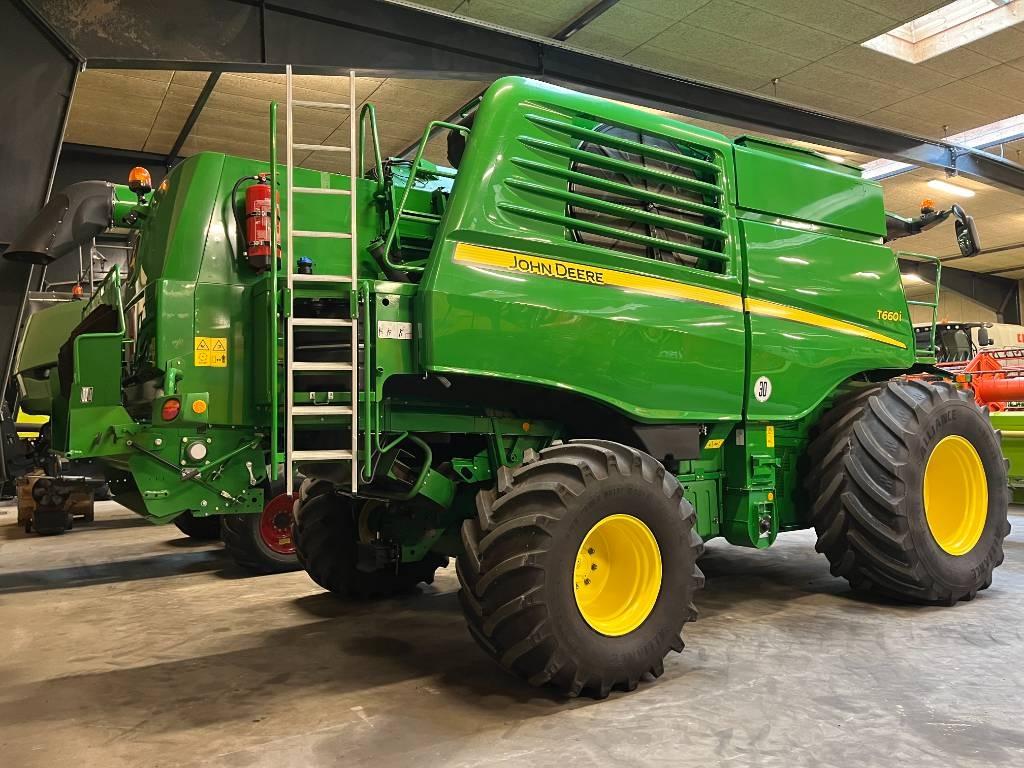 John Deere T 660i Mähdrescher