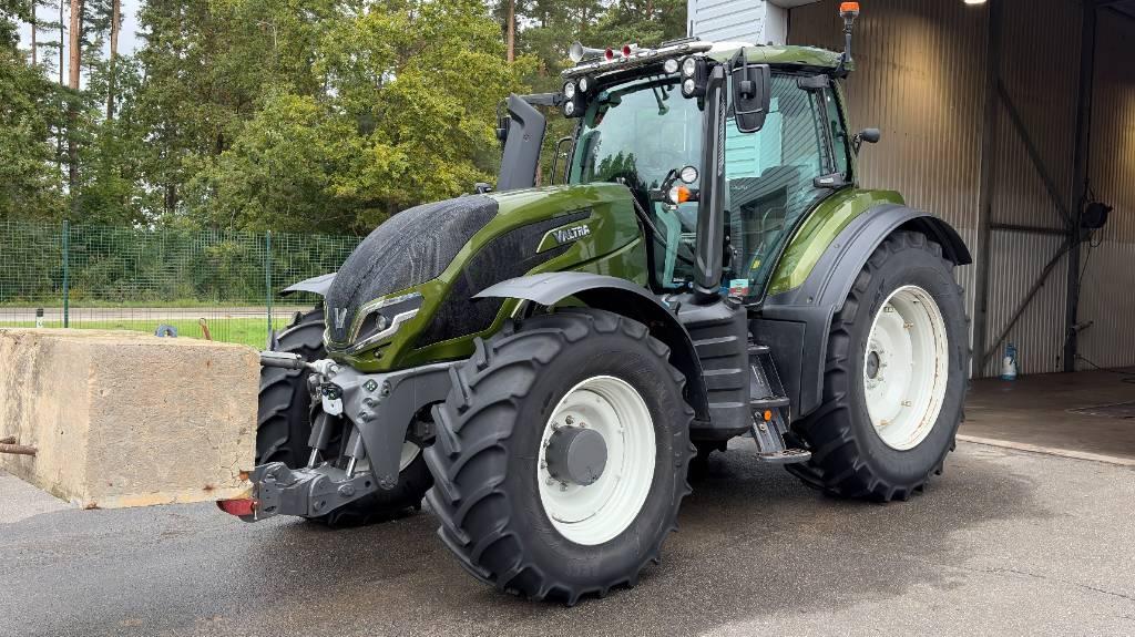 Valtra T 235 Versu Traktori