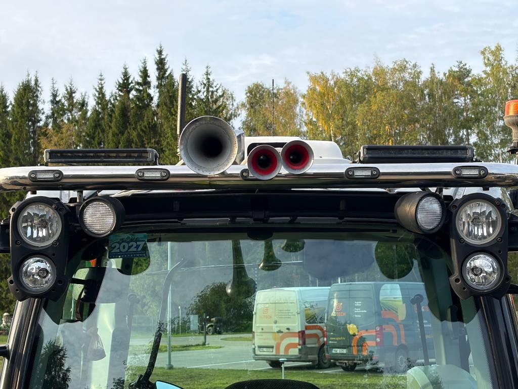 Valtra T 235 Versu Traktori
