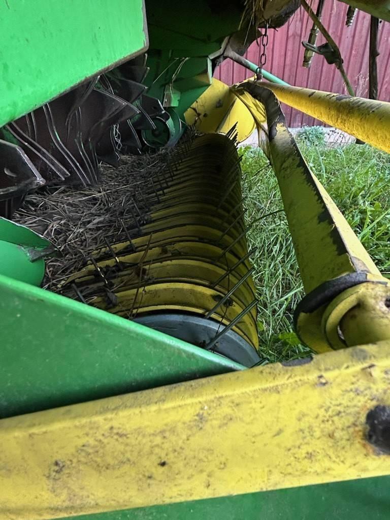 John Deere 678 Rundbalspressar