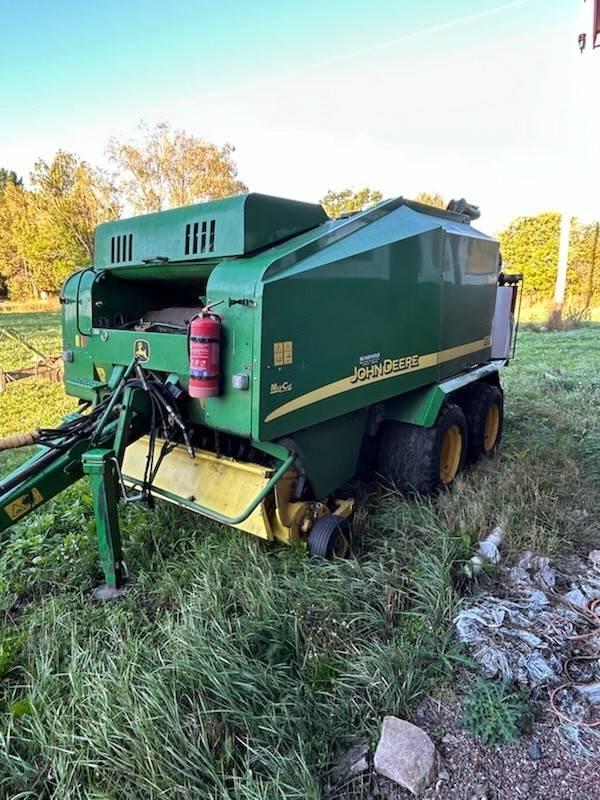 John Deere 678 Rundbalspressar