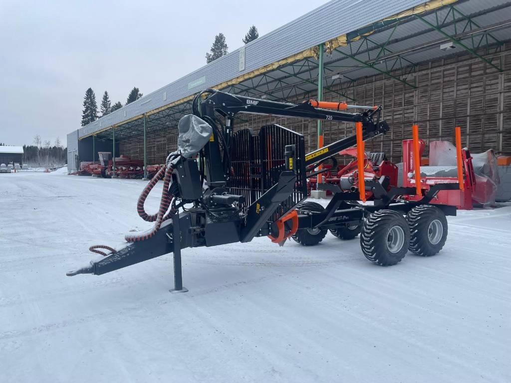 BMF 720  11 T1 Forstanhänger