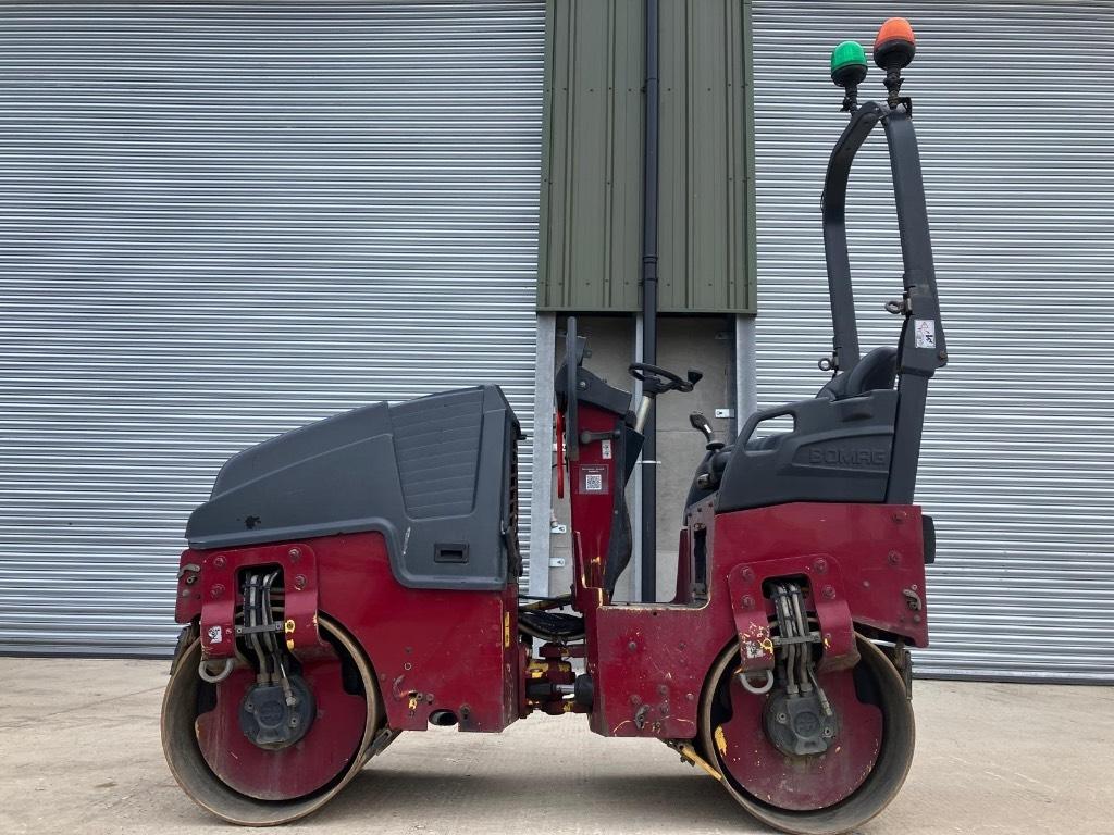 Bomag BW 80 AD-5 Twin drum rollers