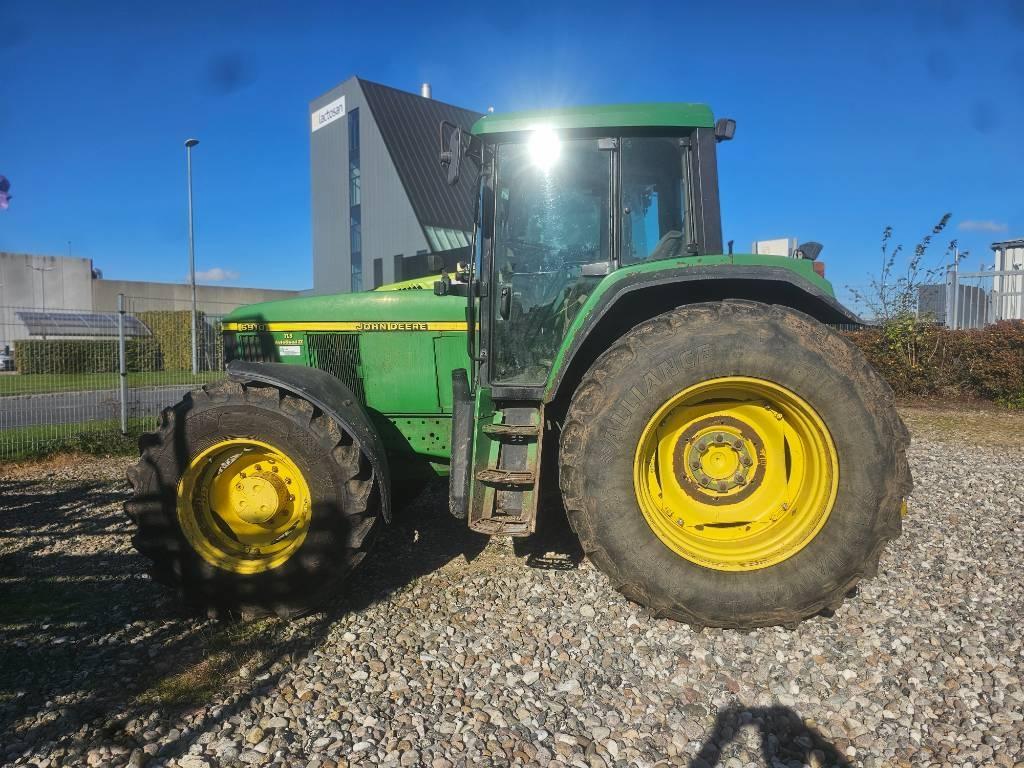 John Deere 6910 Tractors
