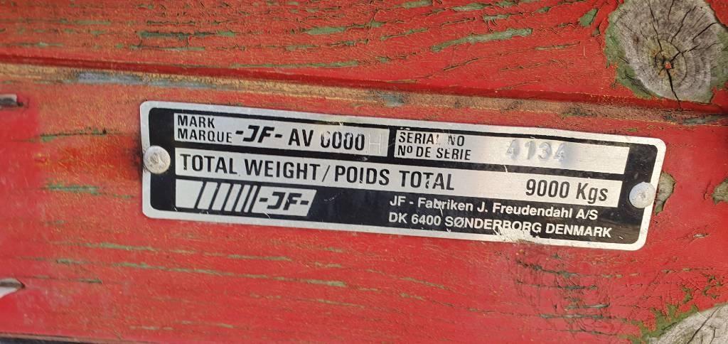 JF AV 6000 Fast- och kletgödselspridare