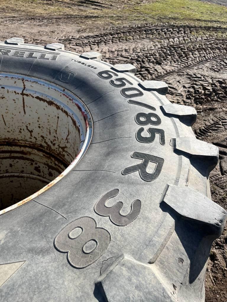 Pirelli 650/85-38 Tvillinghjul Pneumatici, ruote e cerchioni