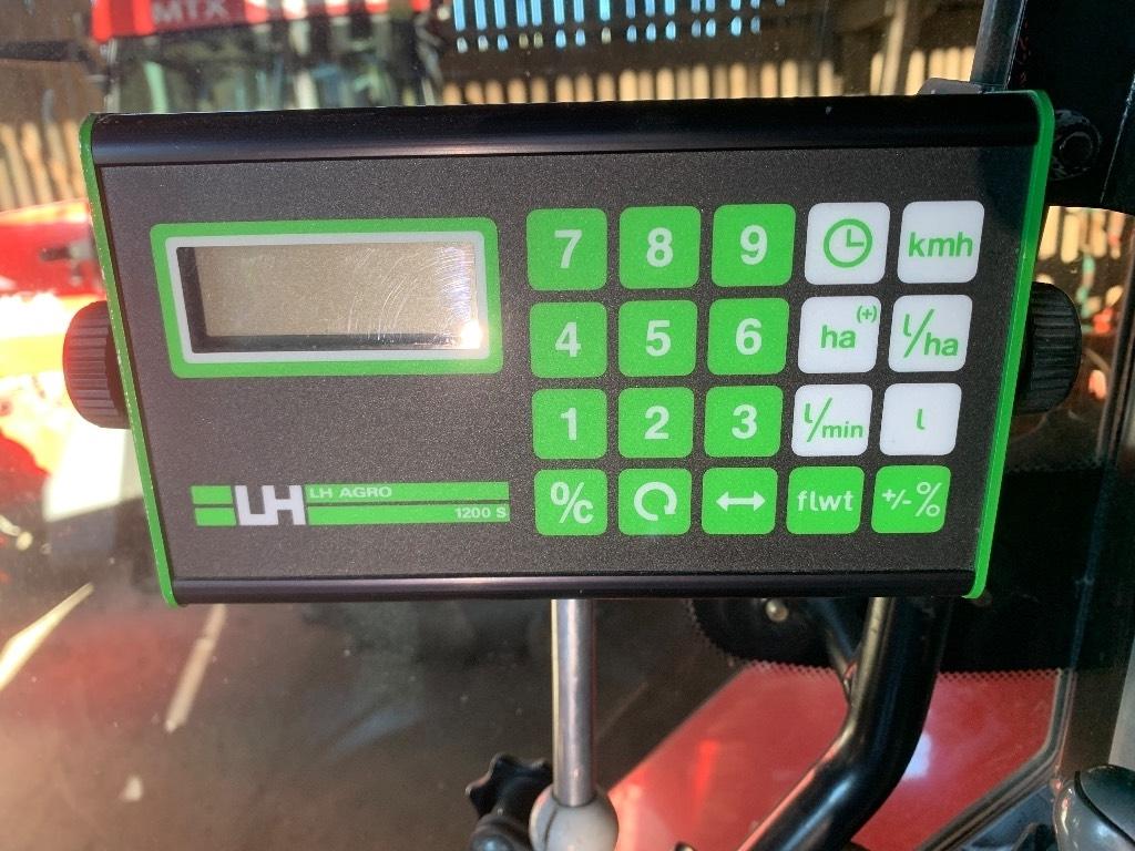 Hardi TZY 2400 Trailed sprayers