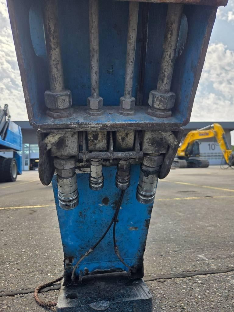 Fuchs MHL 360 D Waste / industry handlers