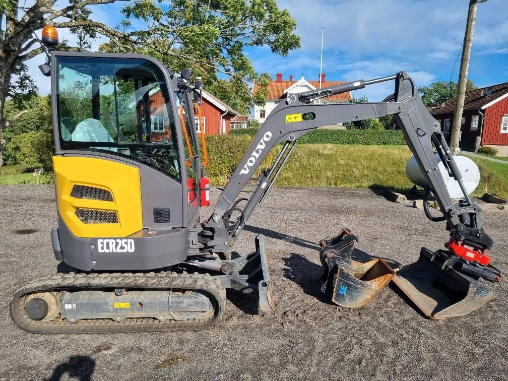 Volvo ECR25D i toppskick med kärra Minigrävare < 7t