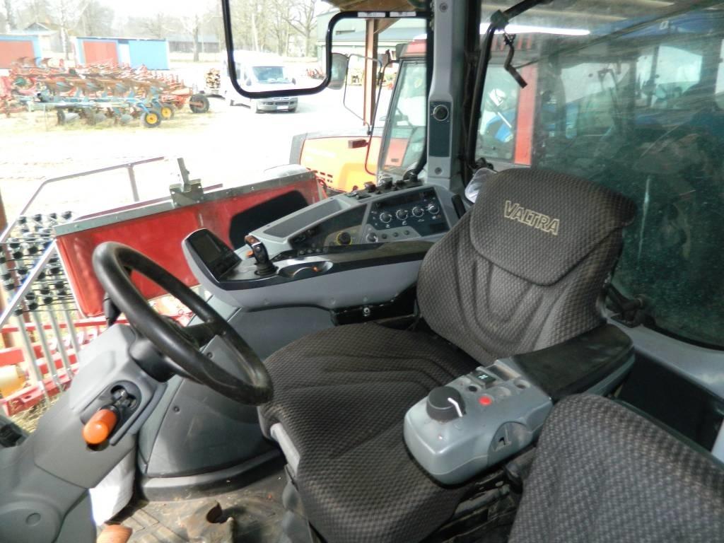 Valtra T 234 V Traktori