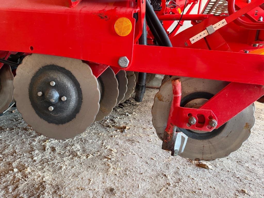 Väderstad Rapid 300C XL Drills