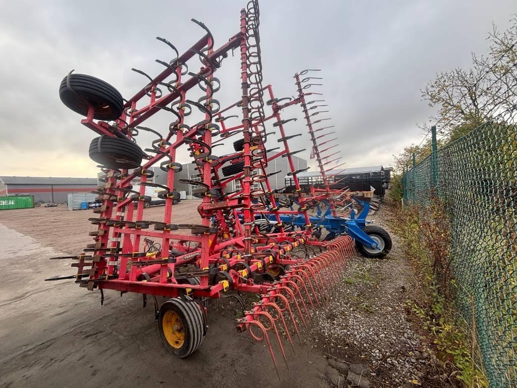 Väderstad NZG 800 Harvar