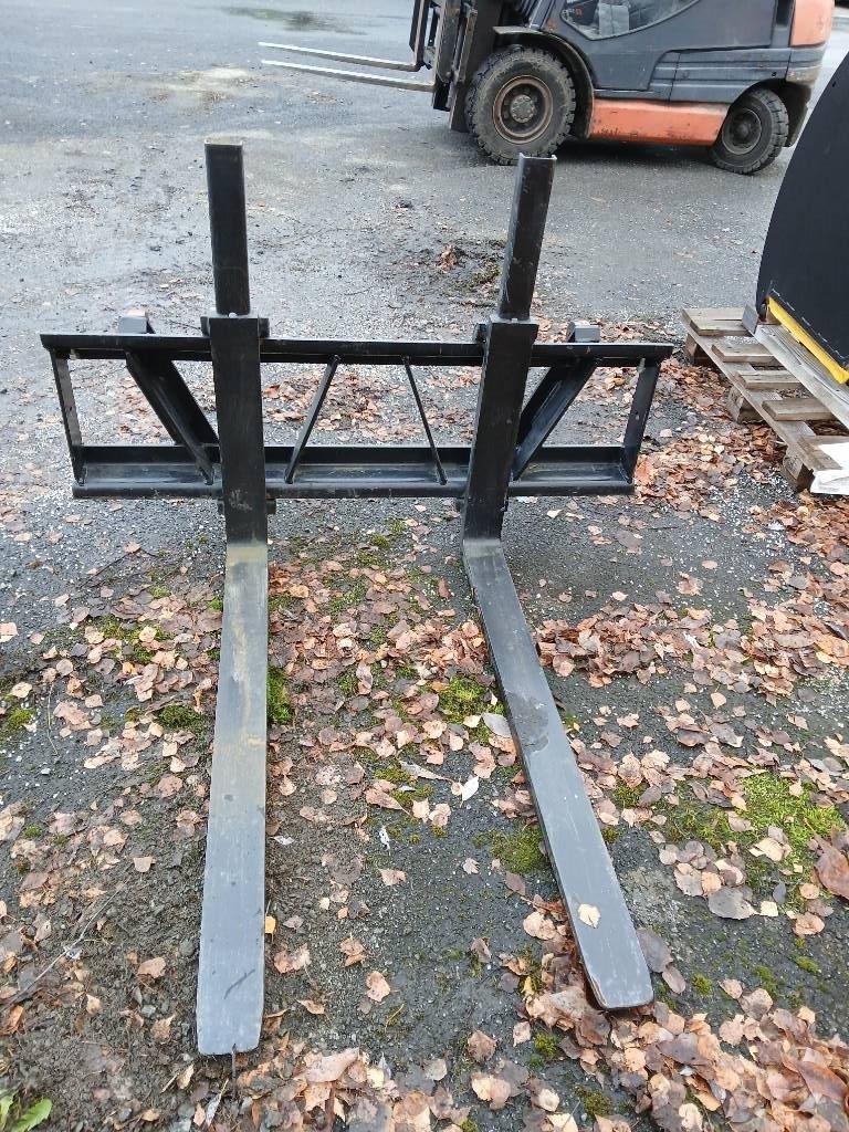 Ålö Trukkipiikit EURO Frontladerzubehör