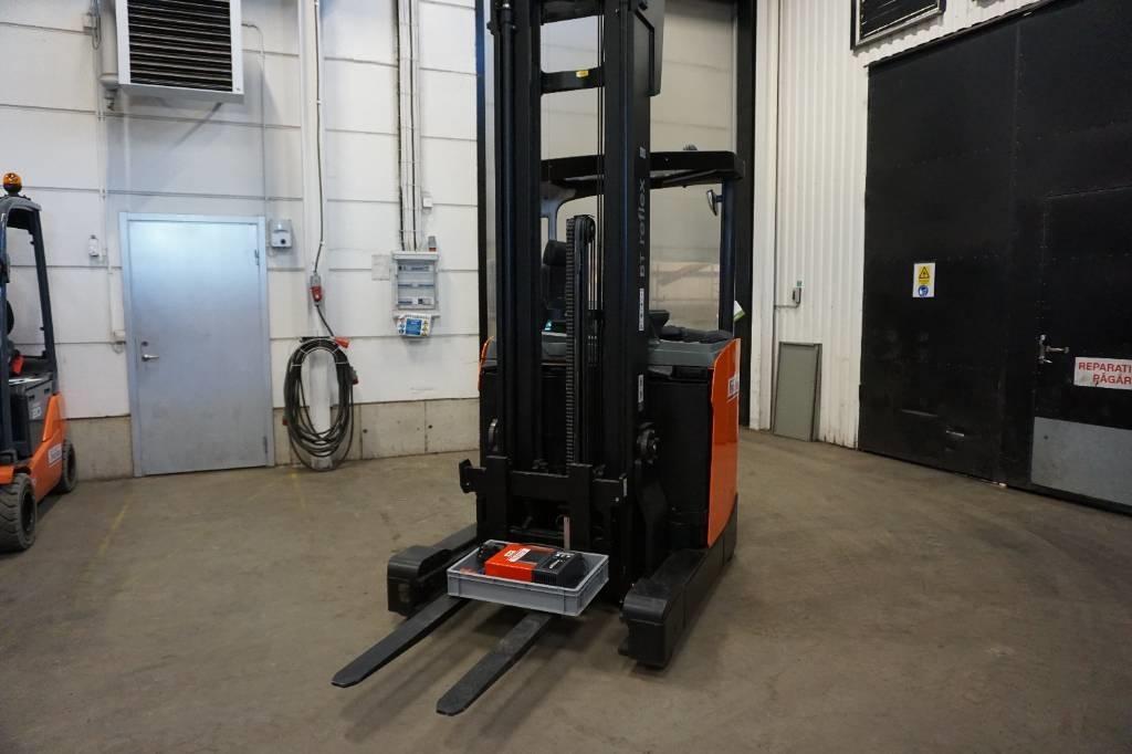 Toyota RRE140HE Reach trucks