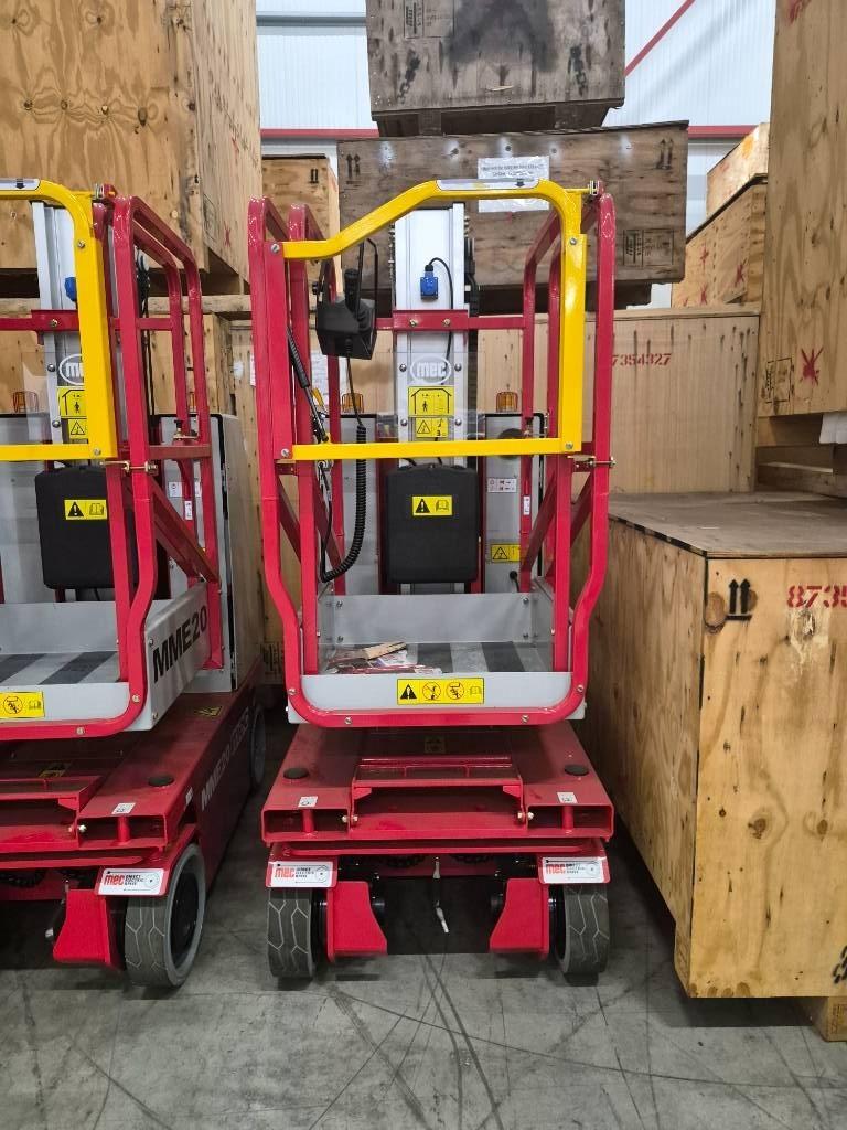 MEC MME25 Scissor lifts