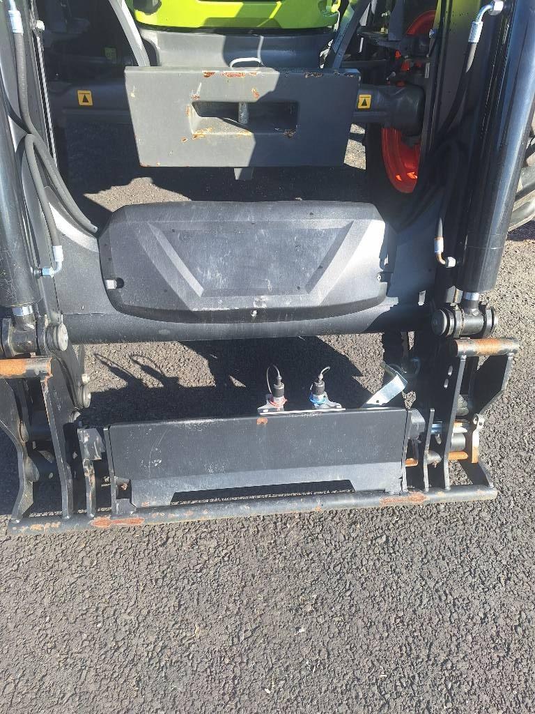 CLAAS Arion 420 Traktoren