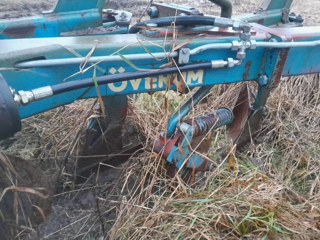 Överum CV 398H Aratri reversibili