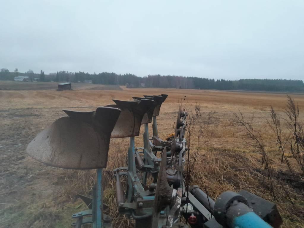 Överum CV 398H Aratri reversibili