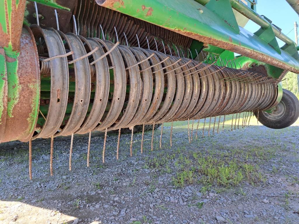 McHale Fusion Round balers