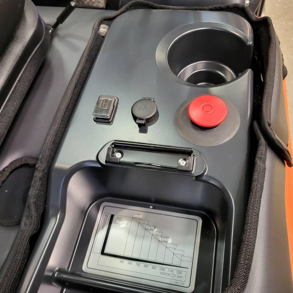 Doosan B30X-7 PLUS 3000kg 5560mm HYR/KÖP Electric forklift trucks