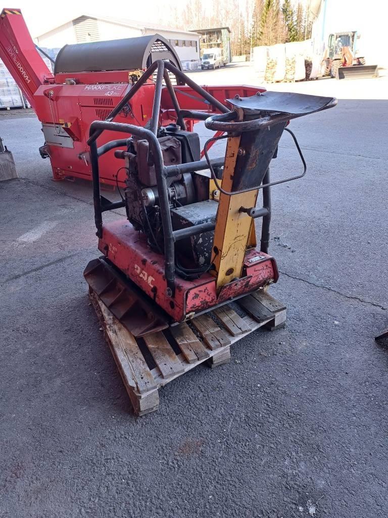 Dynapac 700 Täry-Diesel Compactadores de suelo