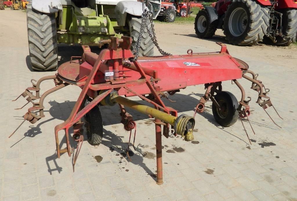 JF CR320 Grābekļi un siena ārdītāji