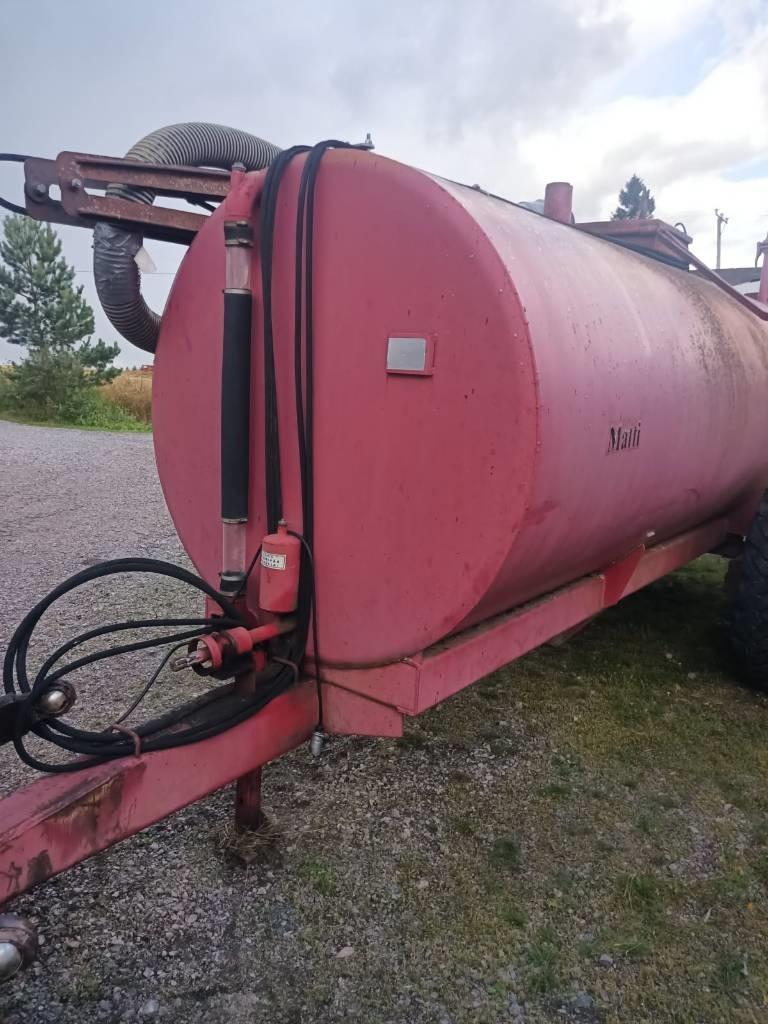 Matti 8000 Spandiliquami