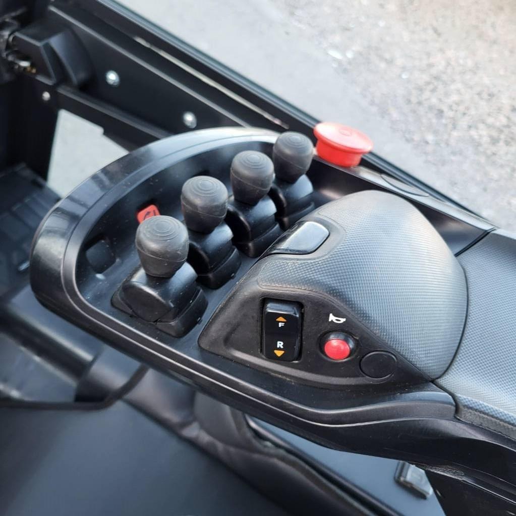 Doosan B 35 X-7 3500 kg 4805 mm HYR-KÖP Electric forklift trucks