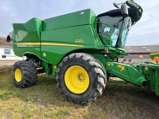 John Deere S 690 i Mietitrebbiatrici