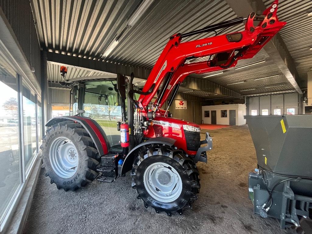 Massey Ferguson 4708M ESSENTIAL Tractors