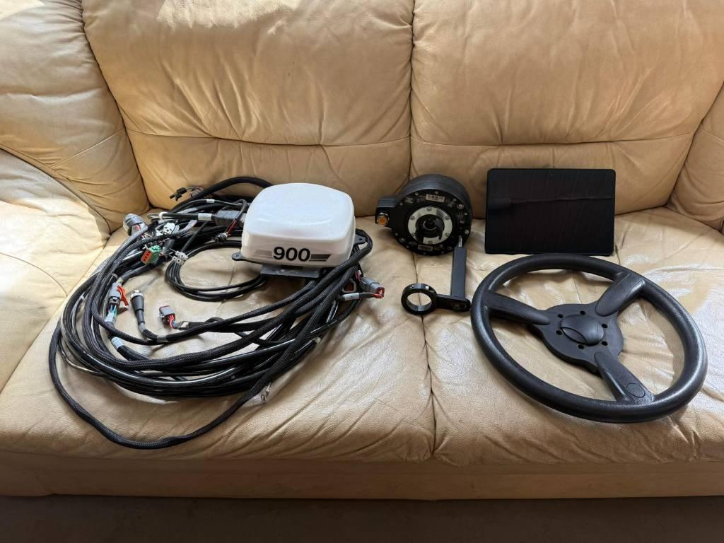 Trimble XCN-1050 & NAV-900 EZ PILOT PRO Valtra sovite GPS