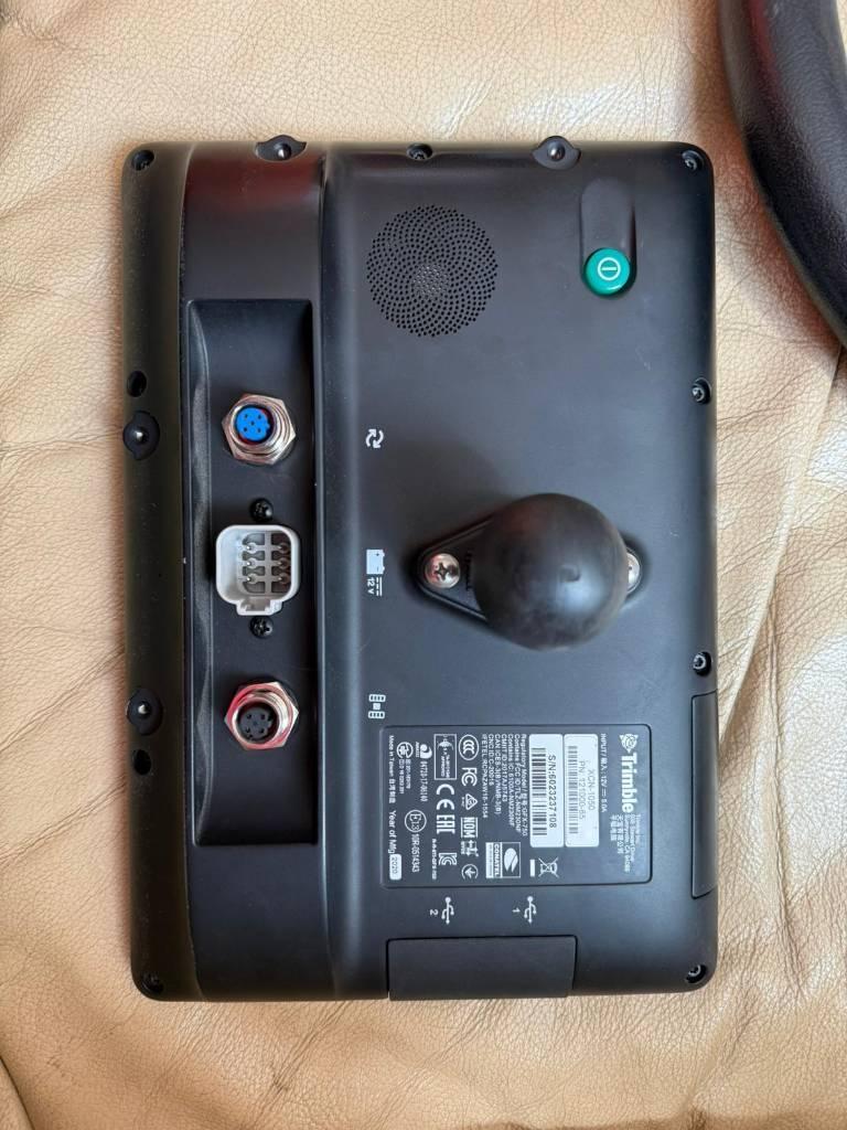 Trimble XCN-1050 & NAV-900 EZ PILOT PRO Valtra sovite GPS